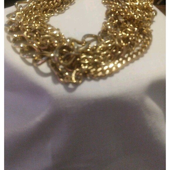Gold Tone Bracelet 5 Different Kinds Of Multi-strand Chain Links Costume Jewelry - Picture 2 of 4